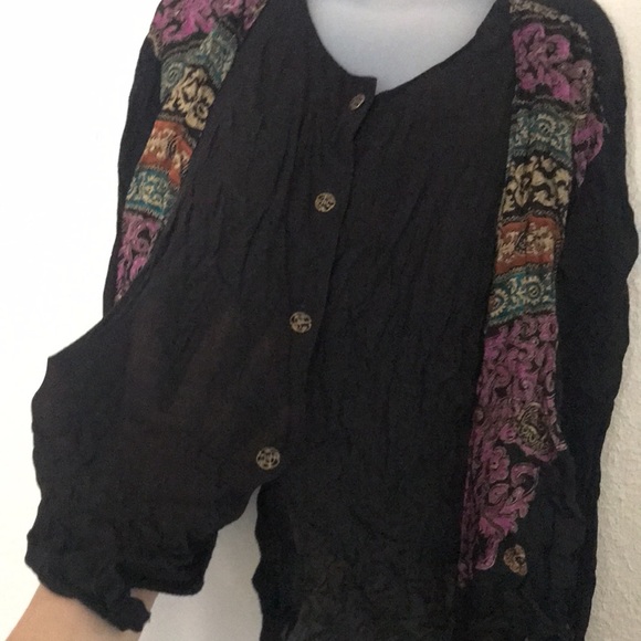 Button blouse w/ tie front detail - Picture 3 of 8